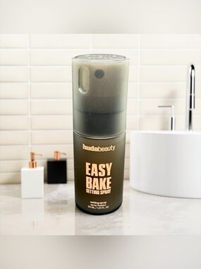 🖤HUDA BEAUTY🖤Easy Bake Setting Spray/NIB